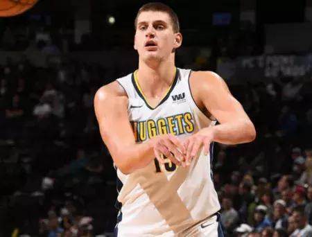 吸引了大量 吸引了大量