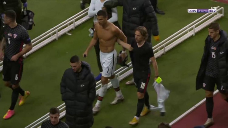 来了一个激 来了一个激